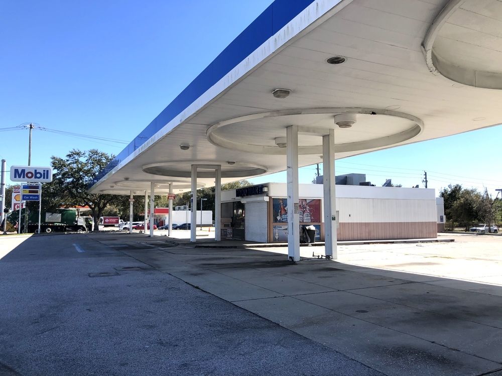 3270 53rd Ave E, Bradenton, FL 34203